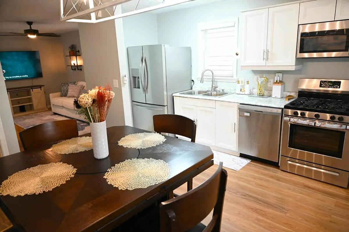 Villa Downtown Oasis By Nulu Louisville Ferienhaus